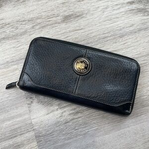 VINTAGE DOONEY AND BOURKE BLACK PEBBLE GRAIN LEATHER ZIP WALLET PURSE CLUTCH